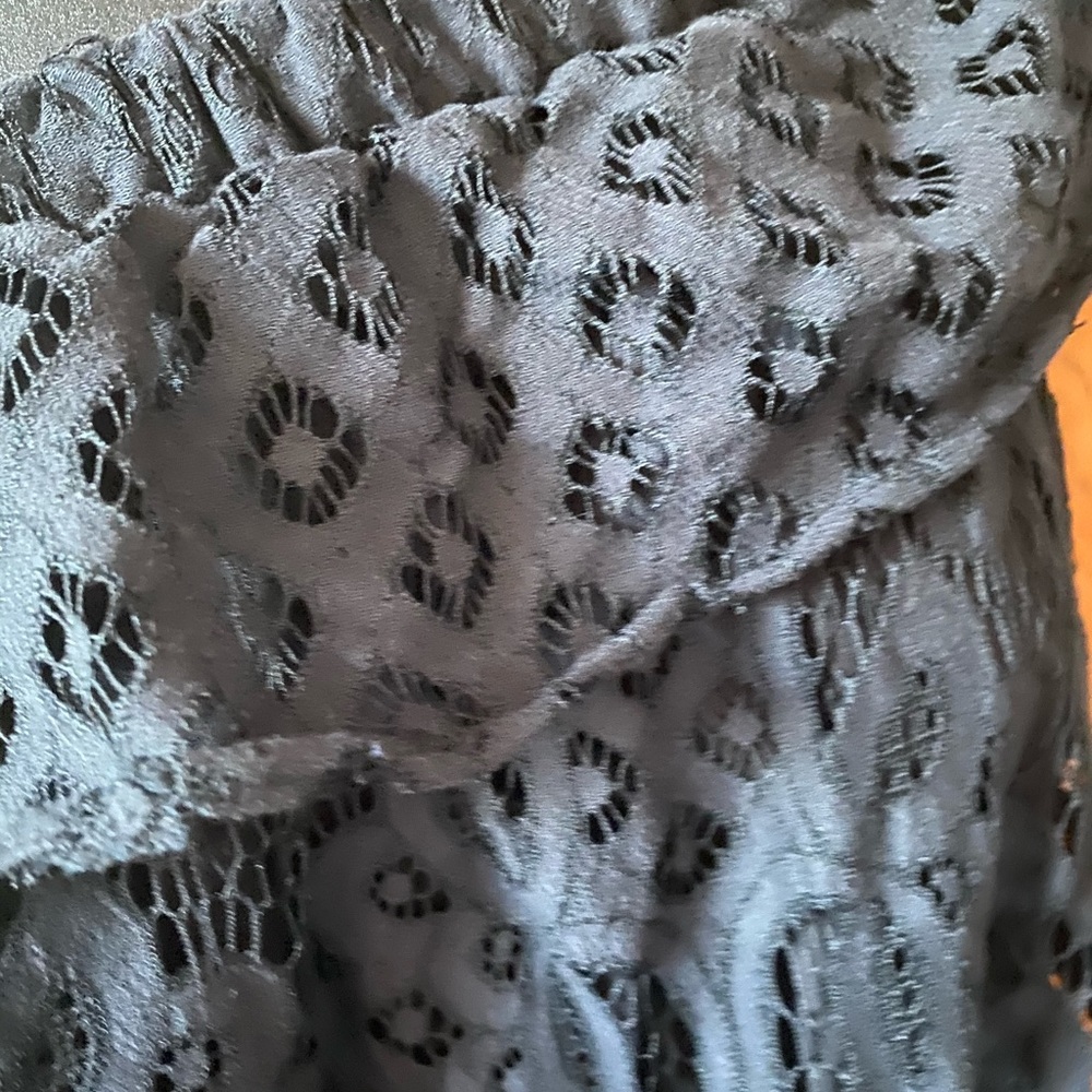 Kendall &Kylie off the shoulder blk lace top L - Picture 4 of 7